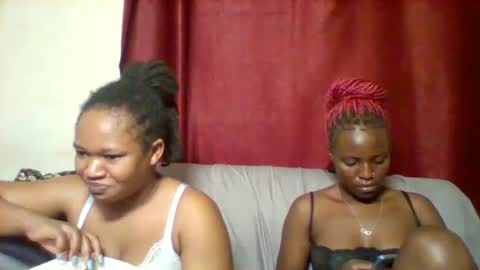 cutey_lunar online show from 02/12/25, 07:13