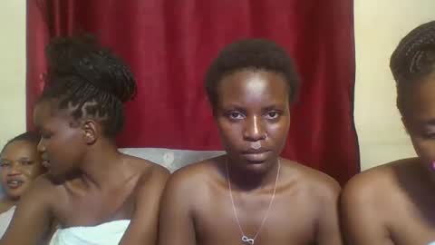 cutey_lunar online show from 02/25/25, 03:52