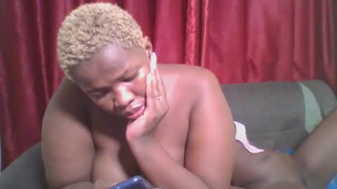 Snapshot of cutey_mellanin chatting on 01/22/25, 12:38 cutey_mellanin online show from 01/22/25, 12:38