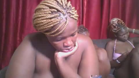 Snapshot of cutey_mellanin chatting on 02/03/25, 02:14 cutey_mellanin online show from 02/03/25, 02:14