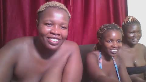 Snapshot of cutey_mellanin chatting on 02/11/25, 10:28 cutey_mellanin online show from 02/11/25, 10:28