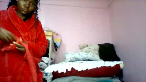 Snapshot of cutezola chatting on 09/12/25, 03:06 cutezola online show from 09/12/25, 03:06