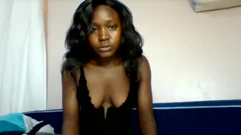 Snapshot of cutezola chatting on 01/12/26, 06:07 cutezola online show from 01/12/26, 06:07