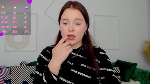 Nika  online show from 10/03/25, 09:45