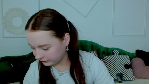 Nika  online show from 10/16/25, 08:10