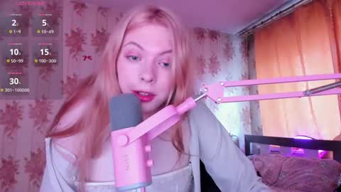 Snapshot of cutie_bambi_ chatting on 06/18/26, 12:09 Bambi online show from 06/18/26, 12:09