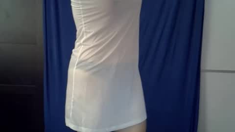 Snapshot of cutie_bee chatting on 05/19/26, 06:53 cutie_bee online show from 05/19/26, 06:53