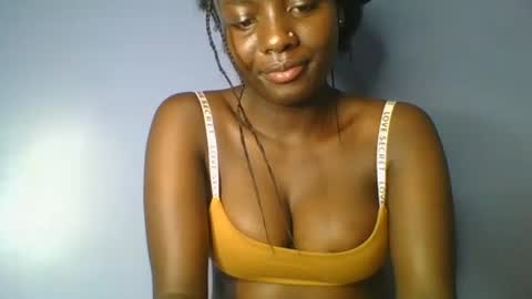 cutie_choco online show from 04/03/26, 02:04