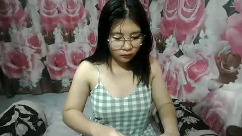 Snapshot of cutie_ethel chatting on 05/27/26, 11:13 cutie_ethel online show from 05/27/26, 11:13