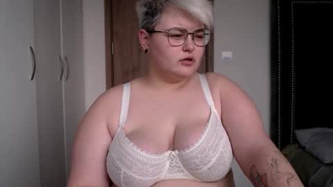 Sophie  Lilith online show from 11/16/25, 06:30