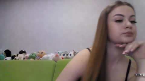 Chloe online show from 05/10/26, 01:11