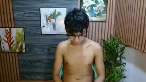 cutie_mico online show from 11/18/25, 09:03