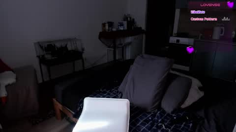 Snapshot of cutie_sensei chatting on 04/21/26, 07:47 Kira online show from 04/21/26, 07:47