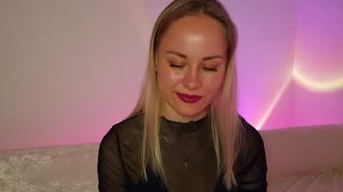 cutie_xoxo_ online show from 06/11/26, 08:07