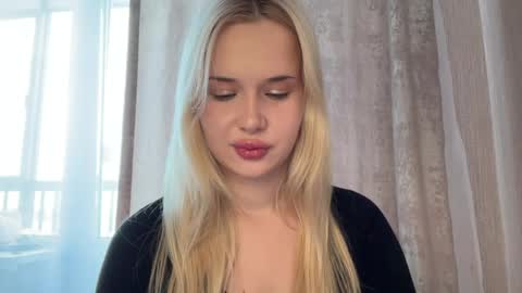 Snapshot of cutiee_chloe chatting on 05/26/26, 05:25 Chloe online show from 05/26/26, 05:25