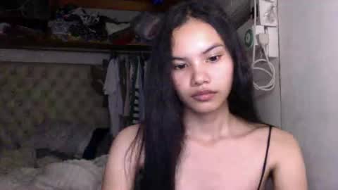 Snapshot of cutiee_lily2 chatting on 04/20/26, 12:19 cutiee_lily2 online show from 04/20/26, 12:19