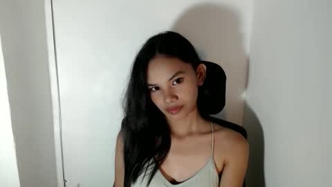 Snapshot of cutiee_lily2 chatting on 05/29/26, 04:54 cutiee_lily2 online show from 05/29/26, 04:54