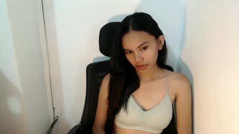 Snapshot of cutiee_lily2 chatting on 05/31/26, 01:25 cutiee_lily2 online show from 05/31/26, 01:25