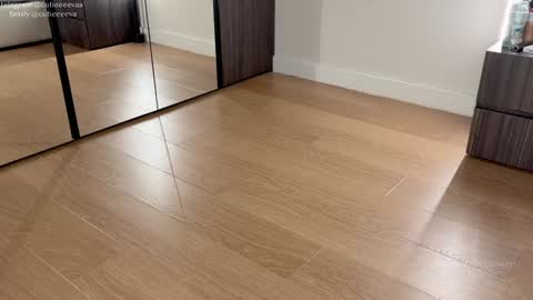 E online show from 03/18/26, 01:58