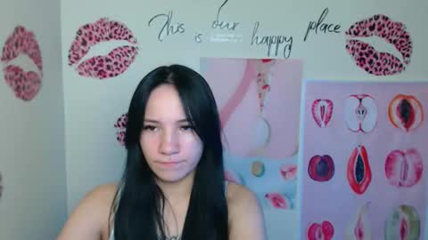 Snapshot of cutielady_ chatting on 09/19/25, 07:03 Emma online show from 09/19/25, 07:03