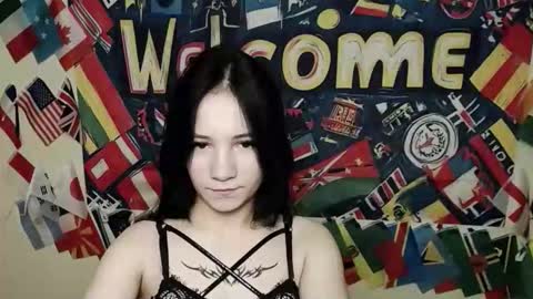 Snapshot of cutielady_ chatting on 11/22/25, 07:07 Emma online show from 11/22/25, 07:07