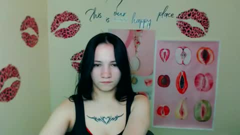 Snapshot of cutielady_ chatting on 03/21/26, 01:16 Emma online show from 03/21/26, 01:16