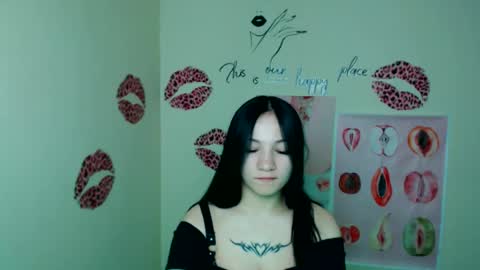 Snapshot of cutielady_ chatting on 03/29/26, 12:16 Emma online show from 03/29/26, 12:16