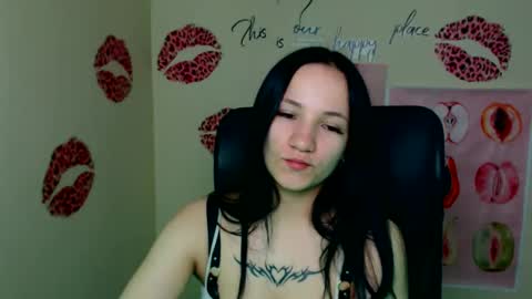 Snapshot of cutielady_ chatting on 04/06/26, 06:20 Emma online show from 04/06/26, 06:20
