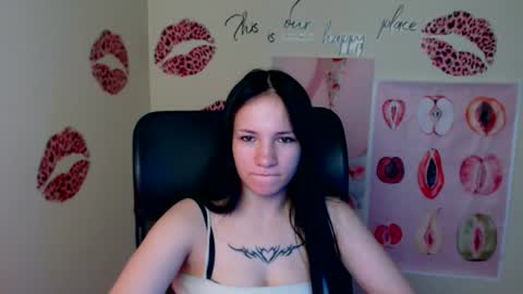Snapshot of cutielady_ chatting on 05/06/26, 06:30 Emma online show from 05/06/26, 06:30