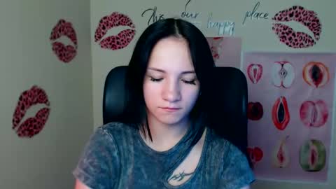 Emma online show from 05/30/26, 06:16