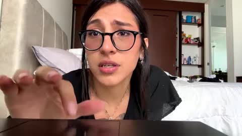 Snapshot of cutiepiemiu chatting on 12/23/24, 06:27 cutiepiemiu - online show from 12/23/24, 06:27