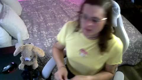 Snapshot of cutiepiescarlett chatting on 05/07/26, 03:01 cutiepiescarlett online show from 05/07/26, 03:01