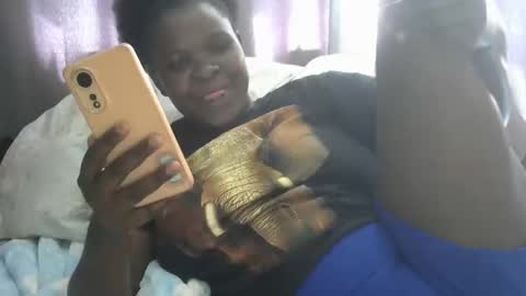 Snapshot of cuttie_baby chatting on 11/24/25, 08:36 cuttie_baby online show from 11/24/25, 08:36