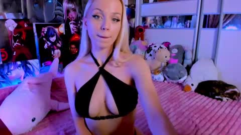 Nora online show from 01/28/25, 12:26