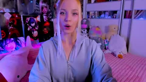 Nora online show from 06/10/26, 08:19