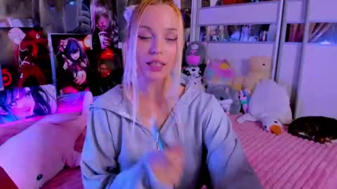 Nora online show from 06/11/26, 12:32