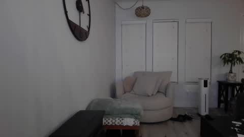 Snapshot of cwbym chatting on 12/21/25, 06:53 cwbym online show from 12/21/25, 06:53