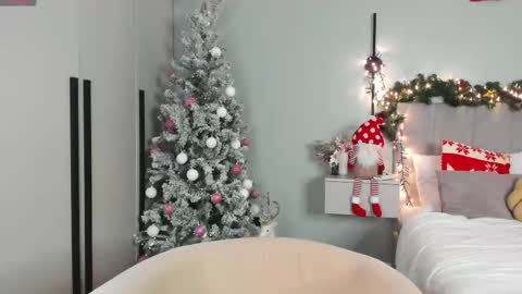 Snapshot of cwenbrayton chatting on 01/10/26, 08:27 Cwen online show from 01/10/26, 08:27