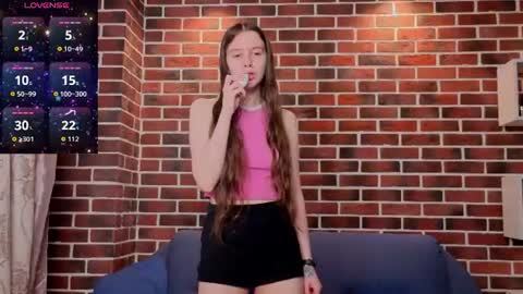 Ashly online show from 06/25/26, 07:07