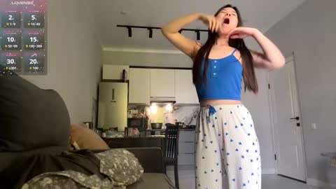 Akemi online show from 09/10/25, 09:53