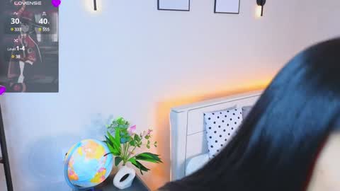 Snapshot of cweneharwick chatting on 01/17/25, 03:11 Welcome in my room My name is Mila did you miss me lets play - check menu to have fun online show from 01/17/25, 03:11