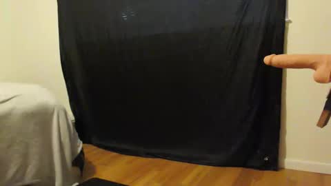 Snapshot of cwlizzy chatting on 12/17/25, 08:37 cwlizzy online show from 12/17/25, 08:37