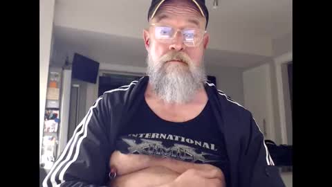 Snapshot of cxcdn chatting on 02/13/25, 05:05 cxcdn online show from 02/13/25, 05:05