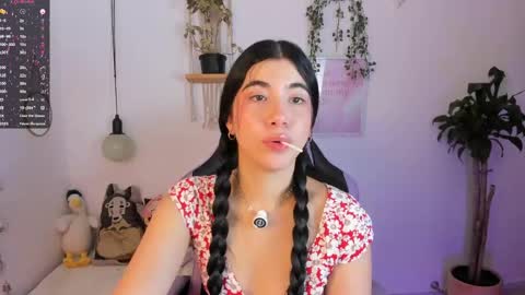Snapshot of cyber_lizz chatting on 05/08/26, 11:21 Liz online show from 05/08/26, 11:21