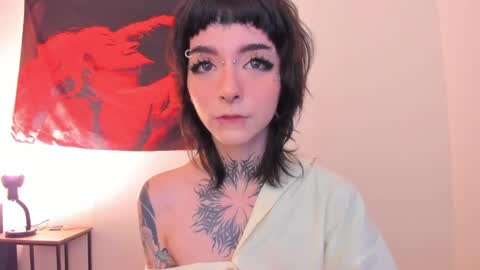 Snapshot of cyberia____________________ chatting on 04/23/26, 12:23 cel I am independent Help me reach 200 thumbs up uwu online show from 04/23/26, 12:23