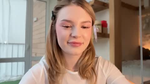 Snapshot of cyberl0ve_ chatting on 04/29/26, 03:49 Im Emi streaming with my friend Reyna today online show from 04/29/26, 03:49