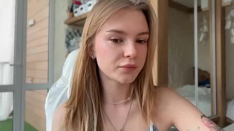 Snapshot of cyberl0ve_ chatting on 04/30/26, 01:28 Im Emi streaming with my friend Reyna today online show from 04/30/26, 01:28