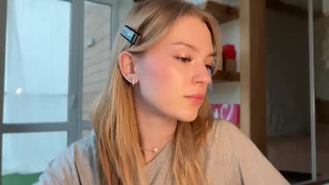 Snapshot of cyberl0ve_ chatting on 05/16/26, 02:27 Im Emi streaming with my friend Reyna today online show from 05/16/26, 02:27