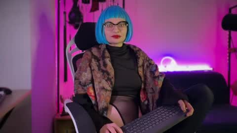 Snapshot of cyberxgoddess_ chatting on 04/12/26, 12:59 Lily Goddess online show from 04/12/26, 12:59