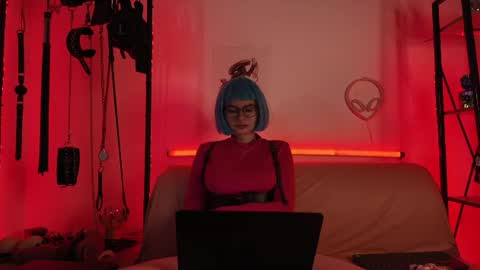 Snapshot of cyberxgoddess_ chatting on 06/10/26, 01:39 Lily Goddess online show from 06/10/26, 01:39